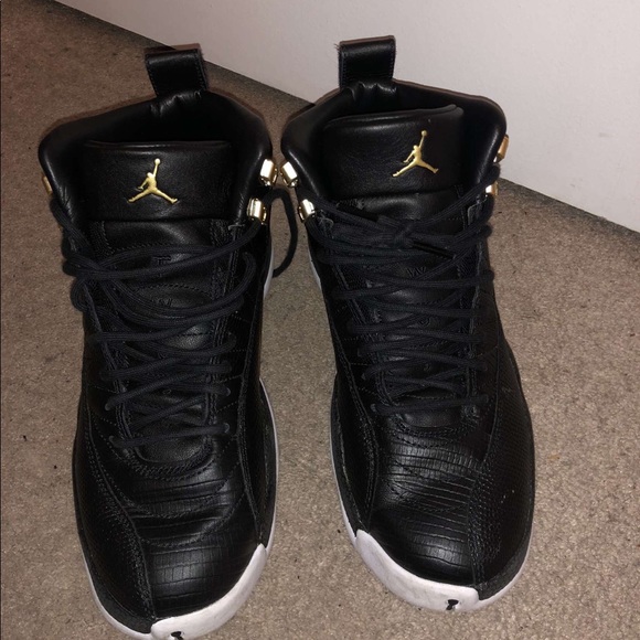 Size 8.5 Jordan retro 12 snakeskin - Picture 4 of 5